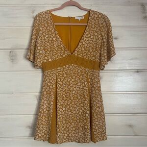 Honey Belle Mustard Yellow & White Floral Dress Womens Size Small Lightweight
